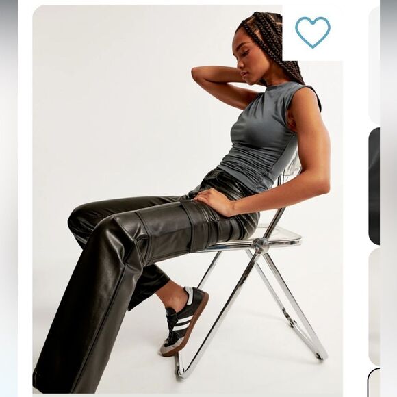 ABERCROMBIE CURVE LOVE VEGAN LEATHER THE 90s RELAXED HIGH RISE CARGO PANT SZ 23 - Picture 3 of 8